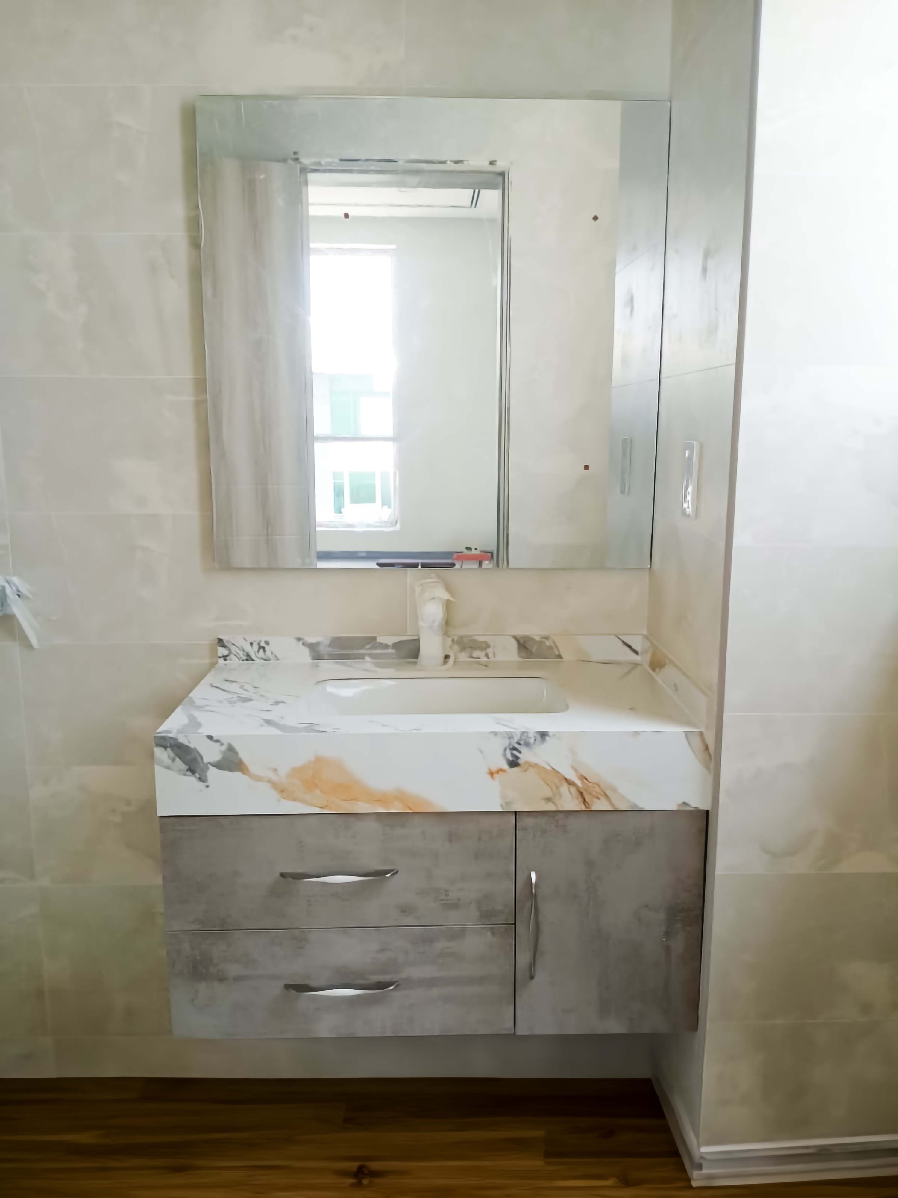 Stone & Wooden Vanity Design(105)