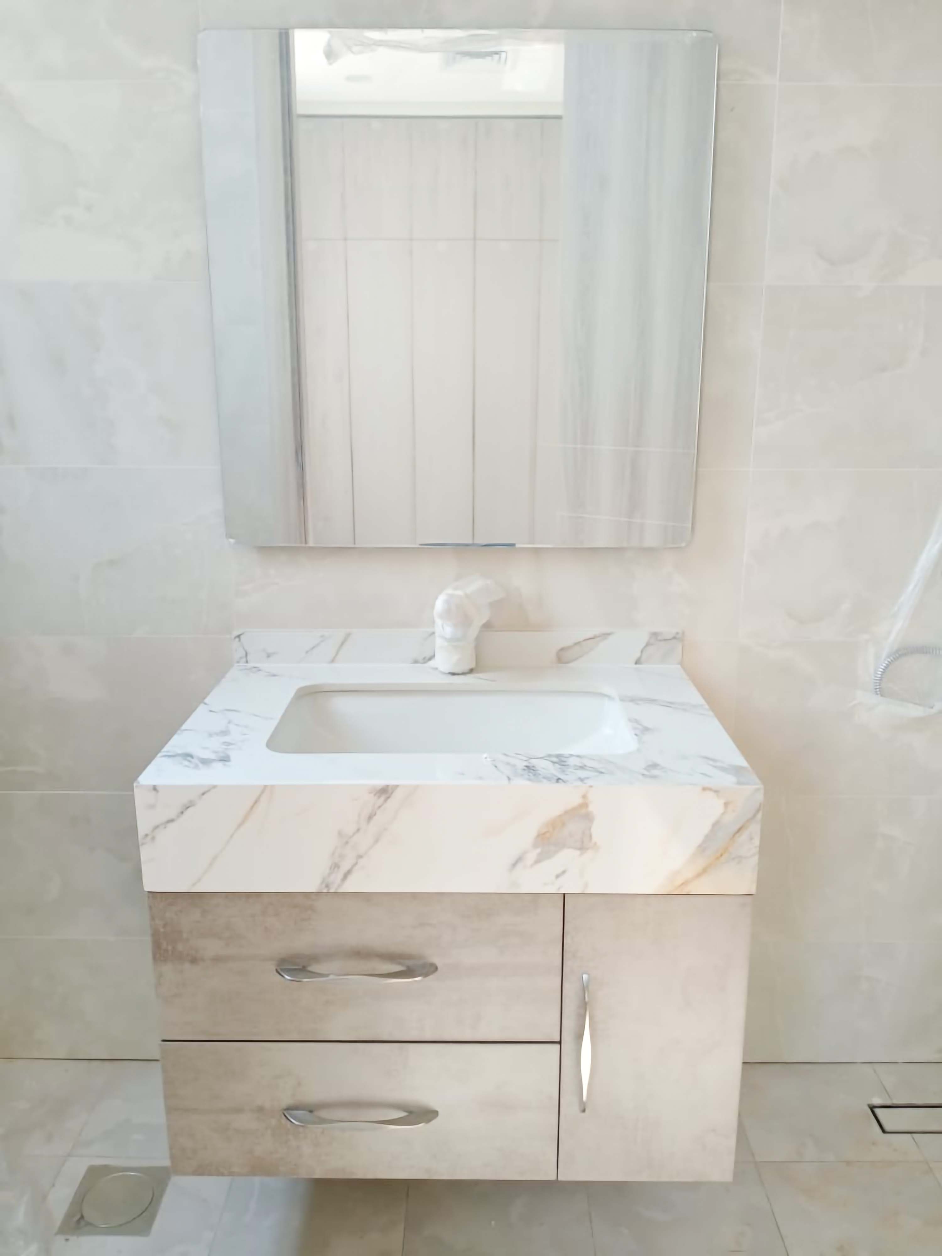 Stone & Wooden Vanity Design(111)